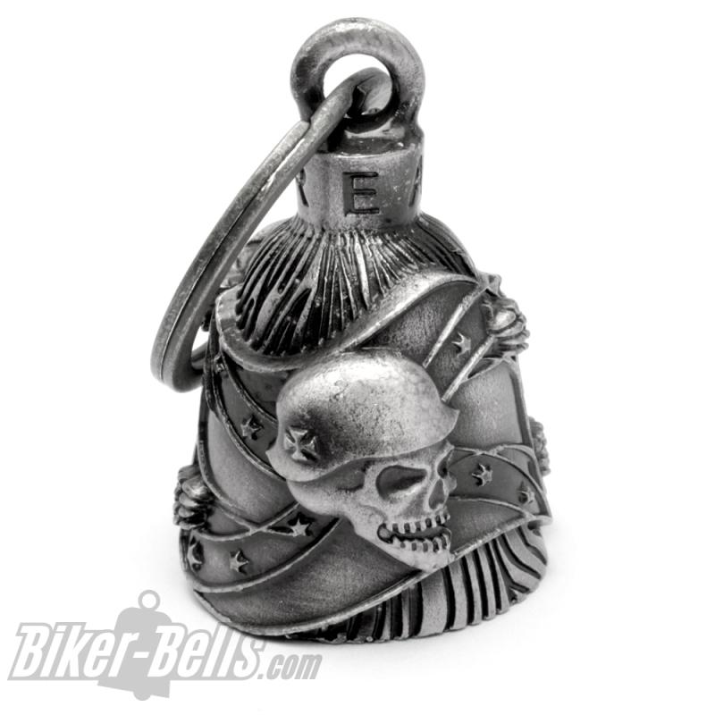 Totenkopf mit Helm und Eisernem Kreuz vor Südstaaten-Flagge Rebels Biker-Bell